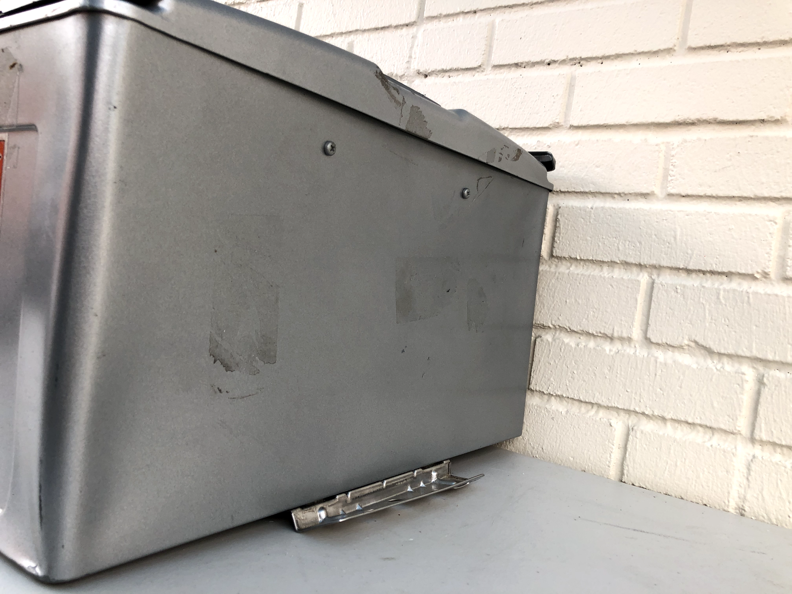 Rinnai RUR199EN Water Heater WITH Dings, Power Tested